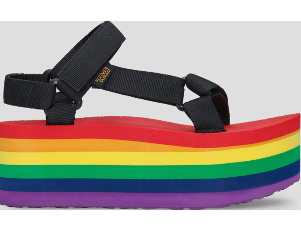 teva-flatform-universal-rainbow-pride