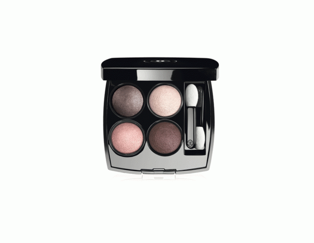 Realizza un leggero smokey eyes sui toni del marrone