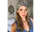 Il turbante in versione estiva, con lunghezze naturali schiarite dalla salsedine. Photo credits: @chiaraferragni Instagram