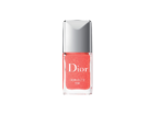 Lo smalto Living Coral più bello è della collezione primaverile di Dior.